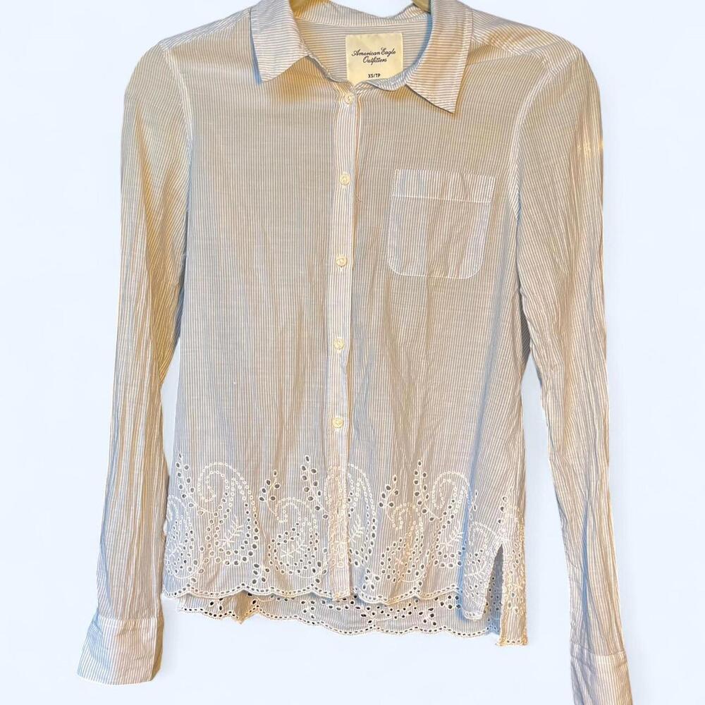 Y2K American Eagle size XS lightweight light blue button up with crochet detai
